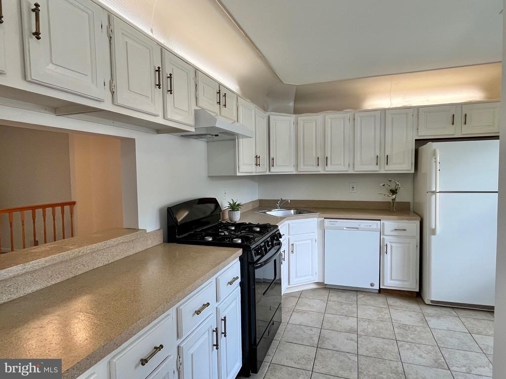 32 Pagoda Ct - Photo 2