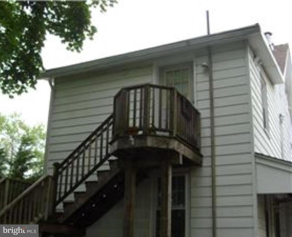 40 Oak Avenue - Photo 0