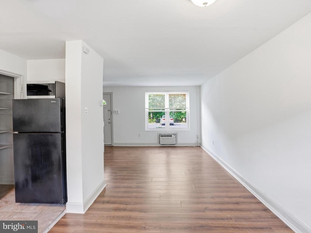 101 E Camden Avenue - Photo 2