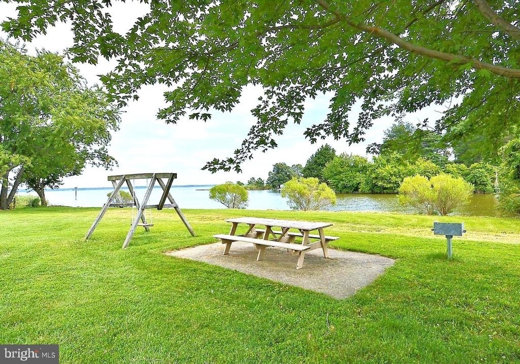1340 Queen Anne Drive - Photo 25