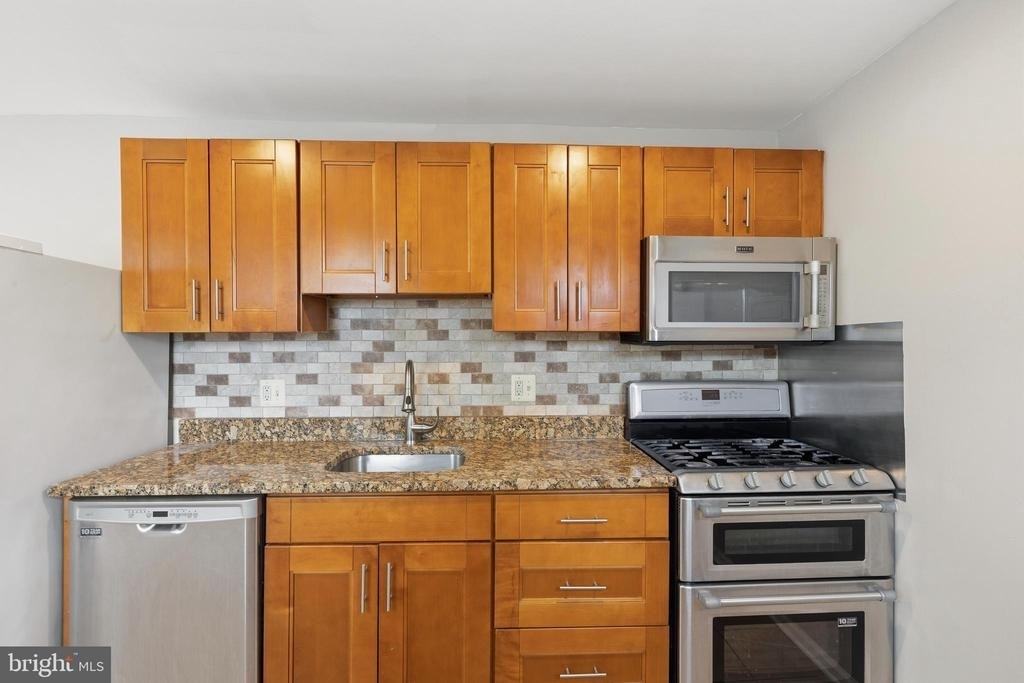 9017 Rhode Island Avenue - Photo 6