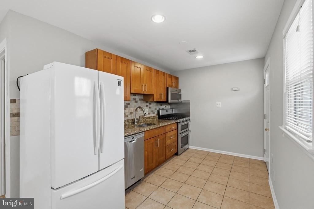 9017 Rhode Island Avenue - Photo 5