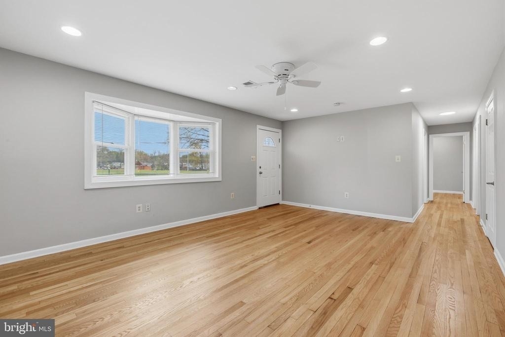9017 Rhode Island Avenue - Photo 2