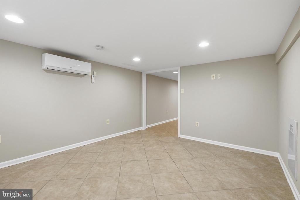 9017 Rhode Island Avenue - Photo 20