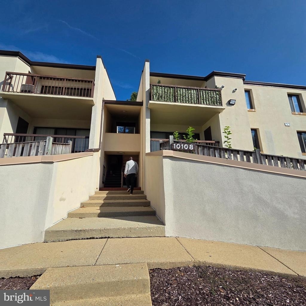 10108 Campus Way S - Photo 0