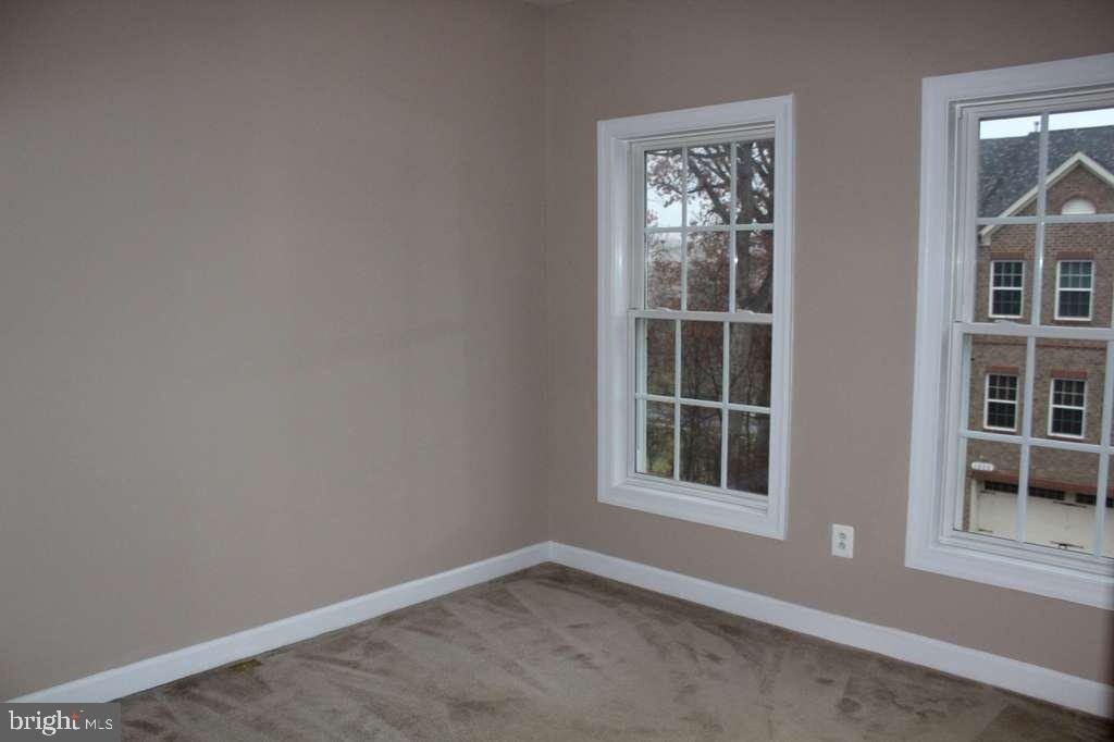 1503 Regent Manor Court - Photo 9