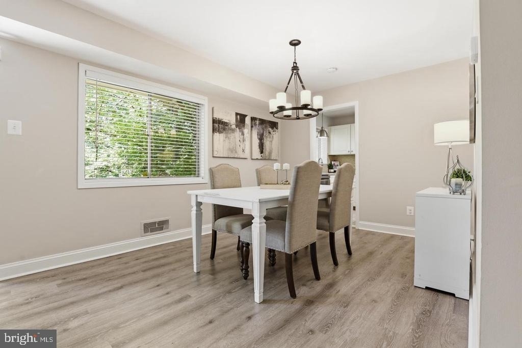 10636 Montrose Avenue - Photo 4