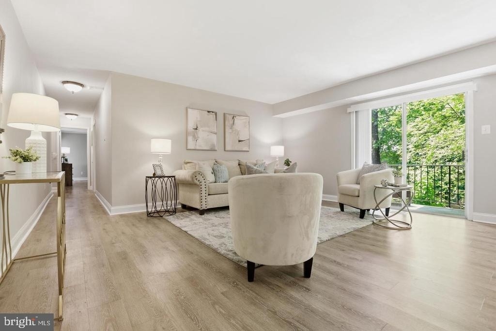 10636 Montrose Avenue - Photo 2