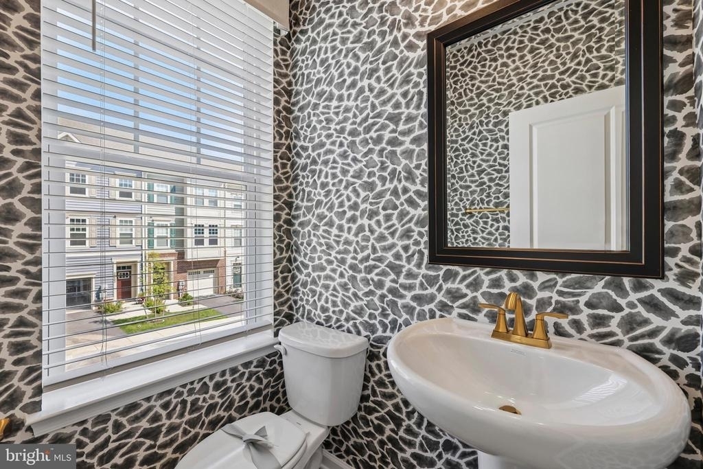 26401 Sir Jamie Terrace - Photo 19
