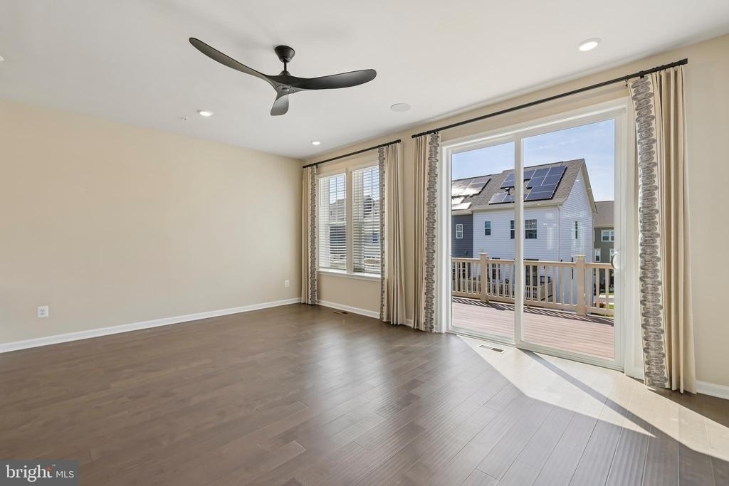 26401 Sir Jamie Terrace - Photo 10