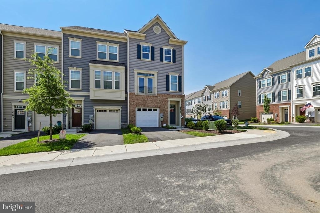 26401 Sir Jamie Terrace - Photo 6