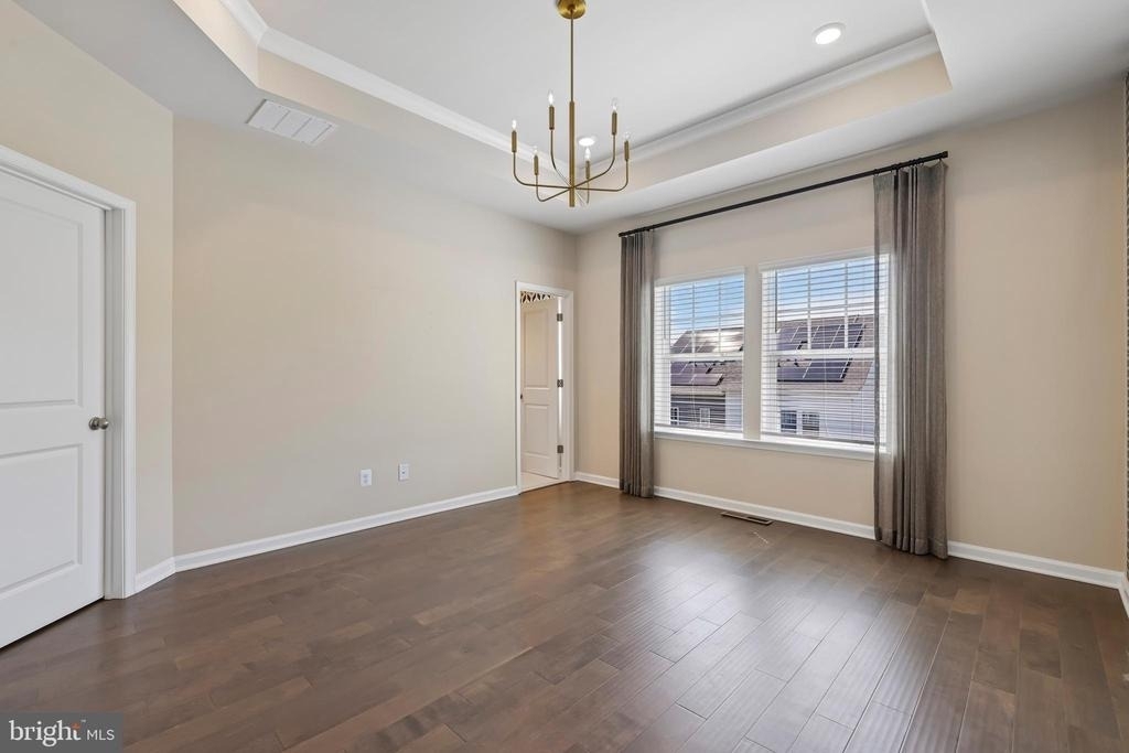 26401 Sir Jamie Terrace - Photo 4