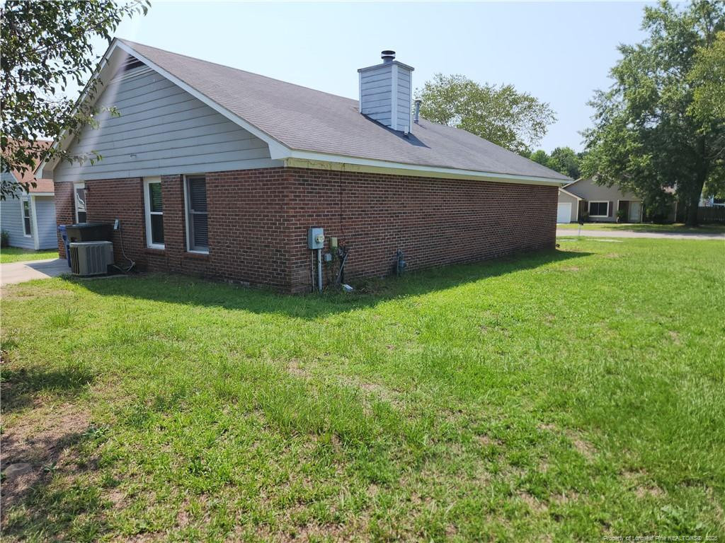 5598 Quietwood Place - Photo 11