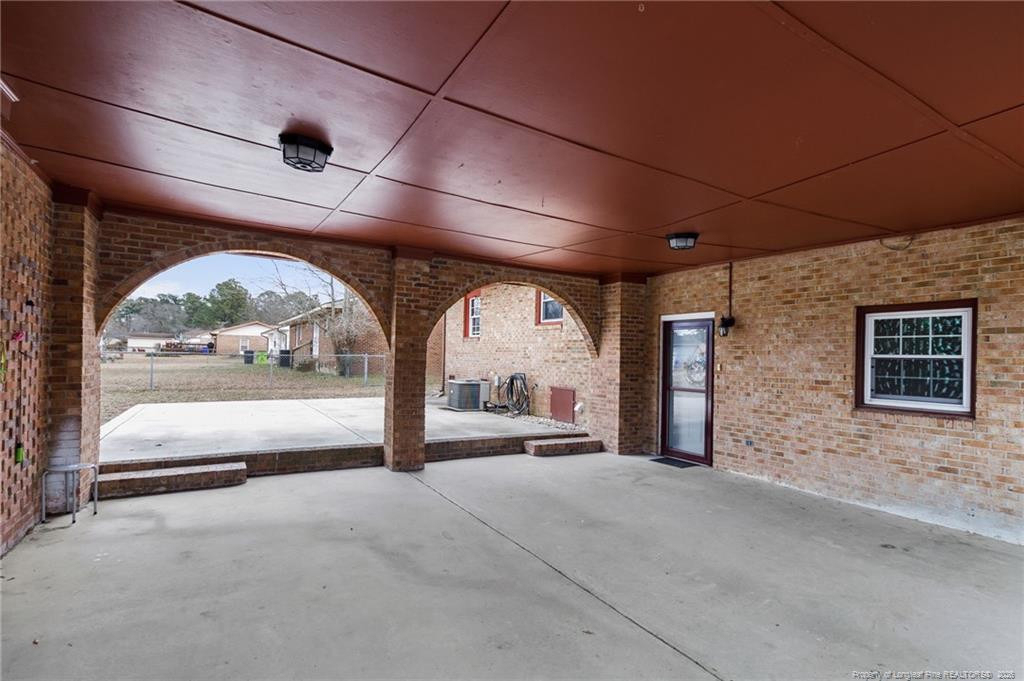 612 Freda Court - Photo 35