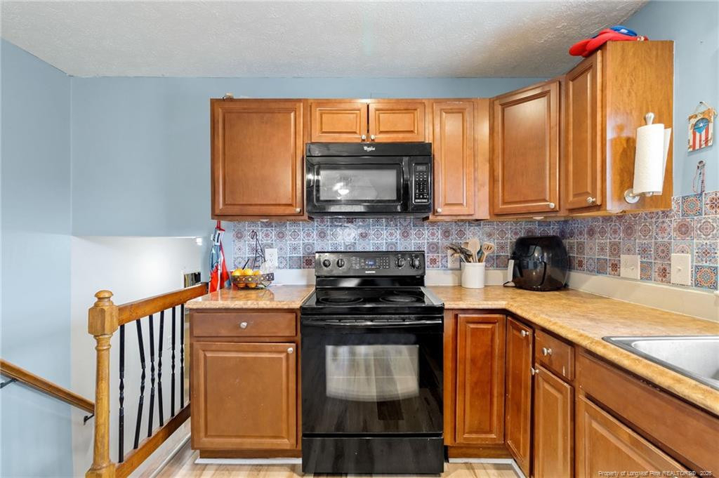 612 Freda Court - Photo 10