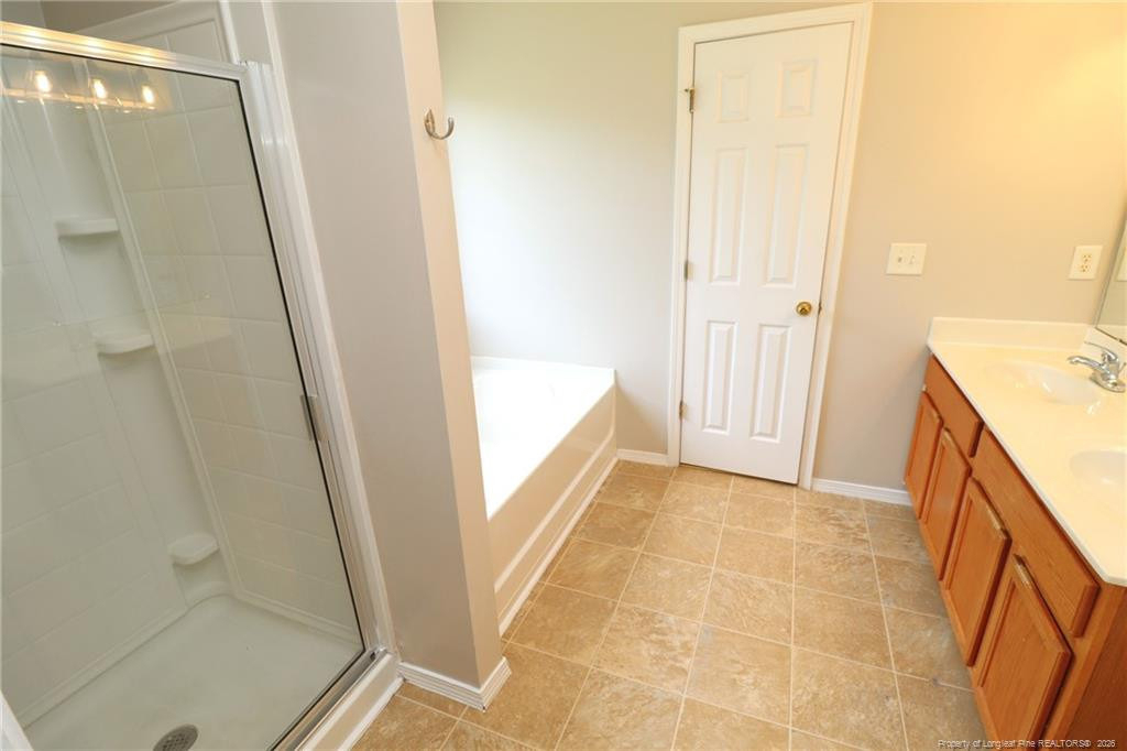 5 Bellmore Court - Photo 23