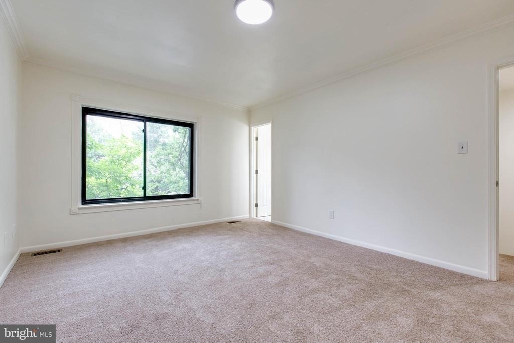 5461 Enberend Terrace - Photo 24