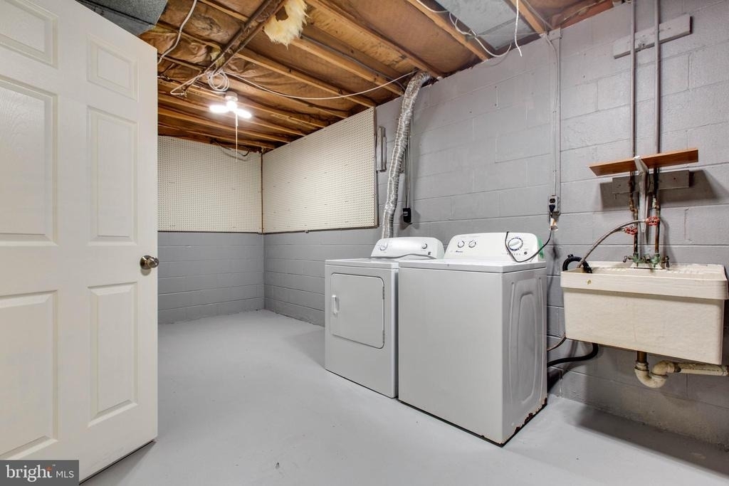 5461 Enberend Terrace - Photo 39