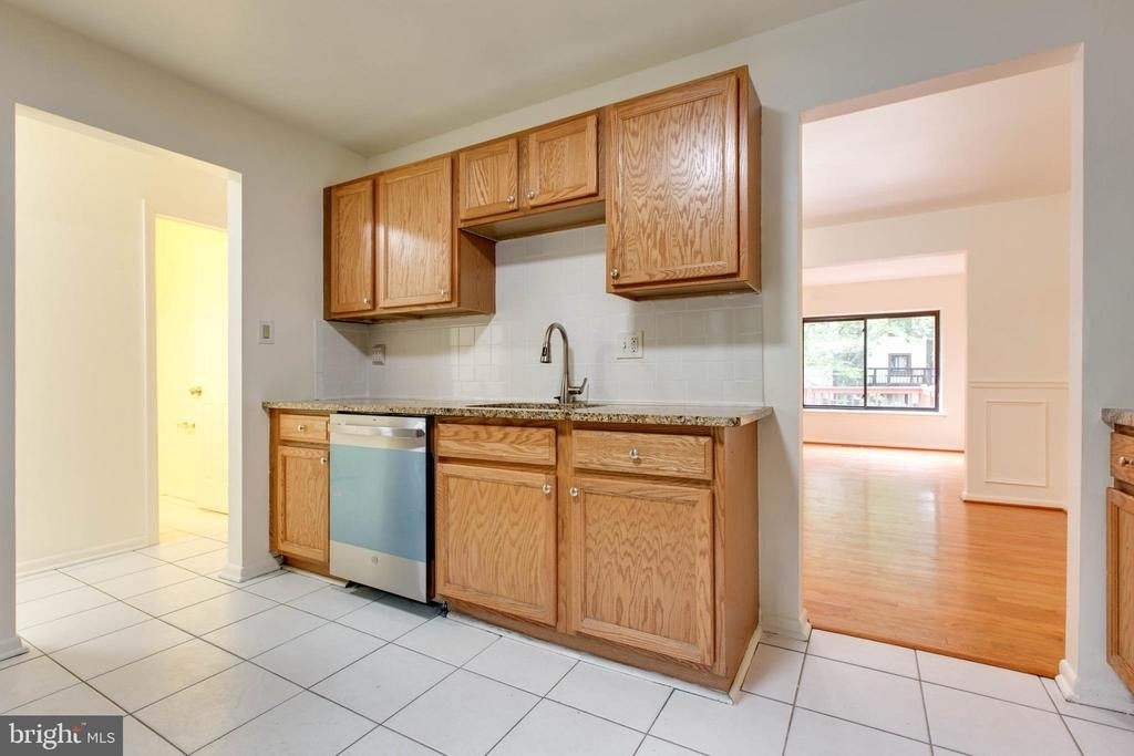 5461 Enberend Terrace - Photo 10