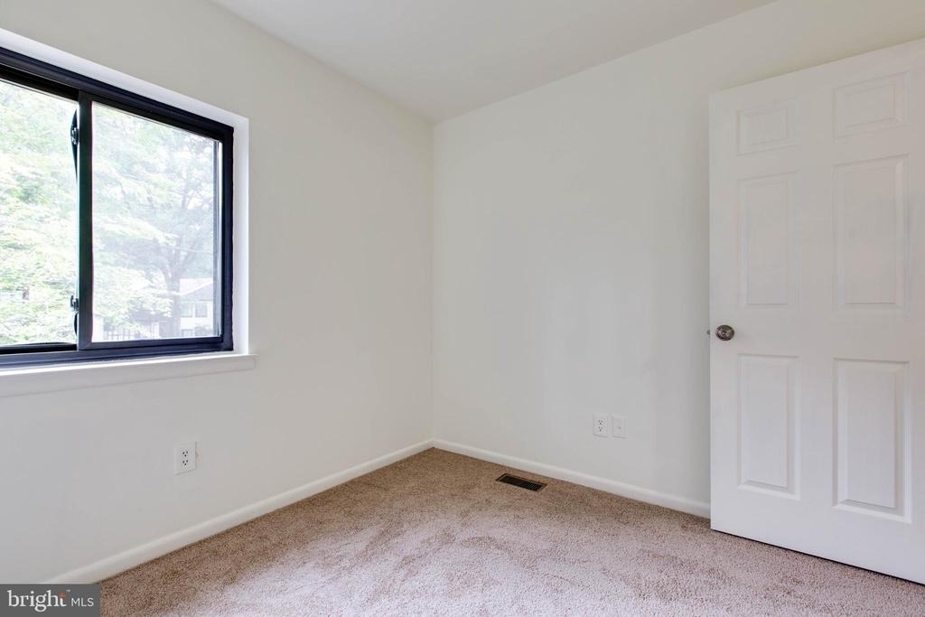 5461 Enberend Terrace - Photo 29