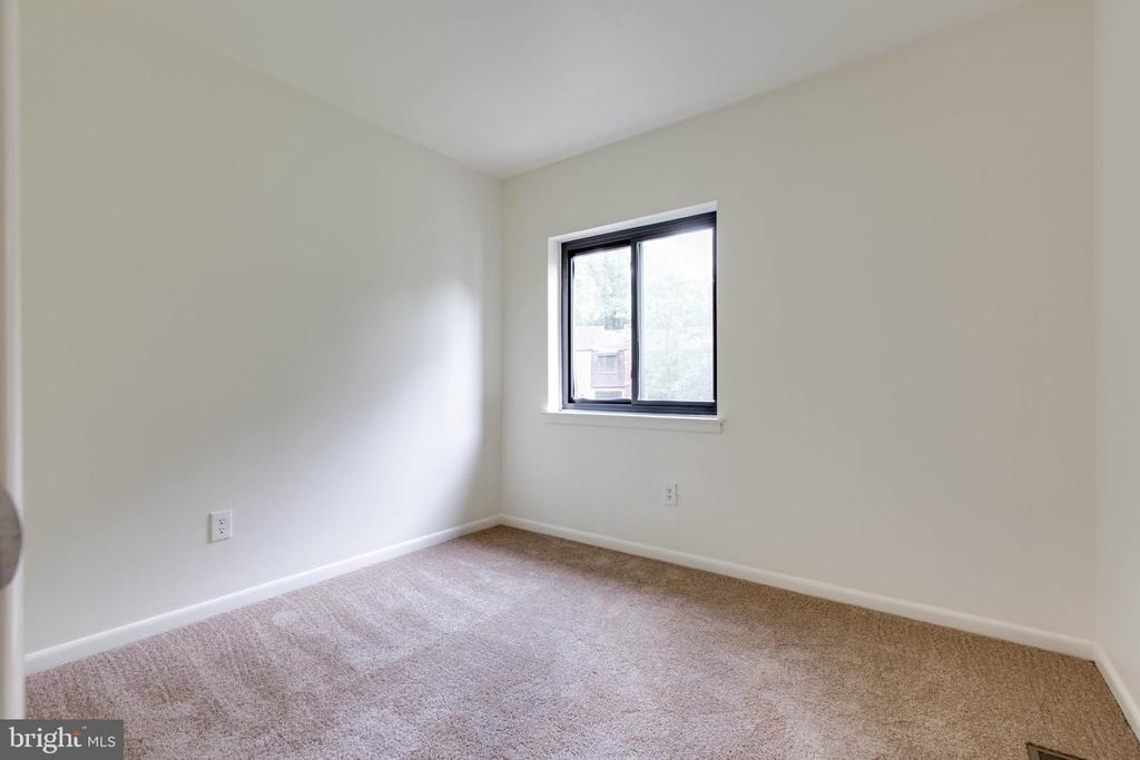 5461 Enberend Terrace - Photo 28