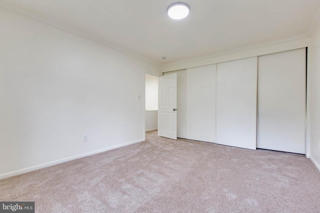 5461 Enberend Terrace - Photo 25