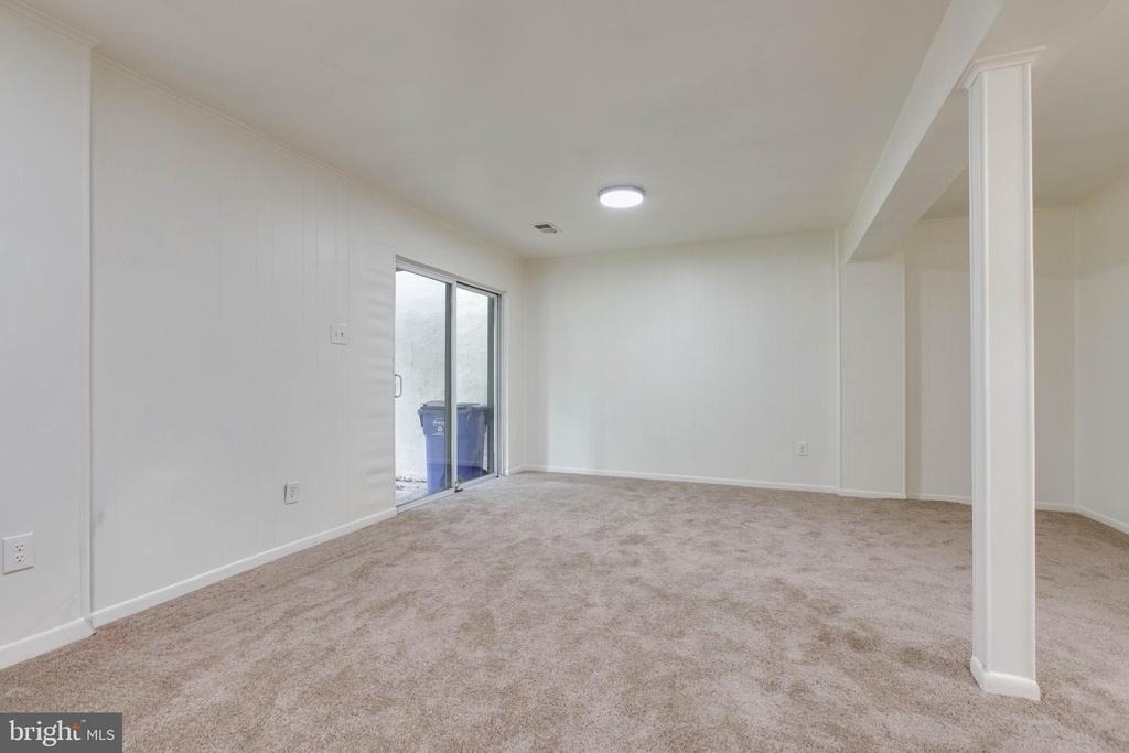 5461 Enberend Terrace - Photo 37