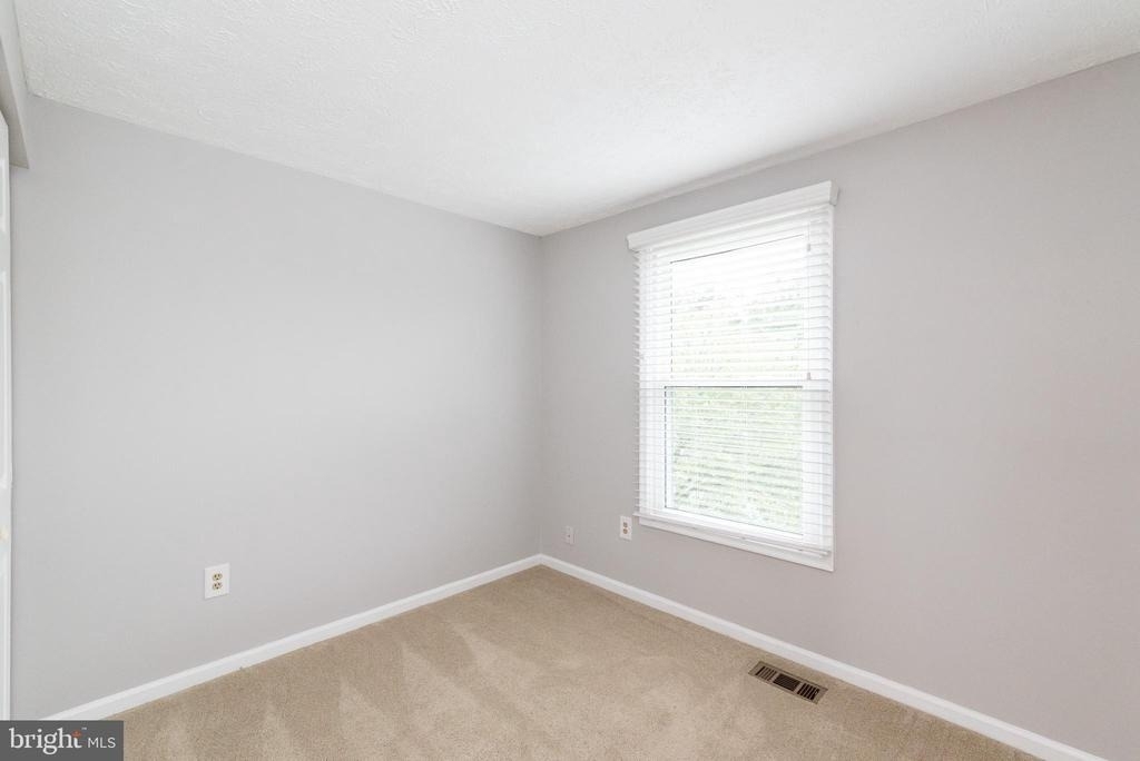 3348 Raccoon Court - Photo 31