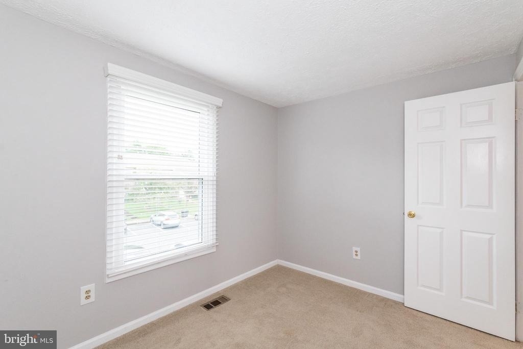 3348 Raccoon Court - Photo 32