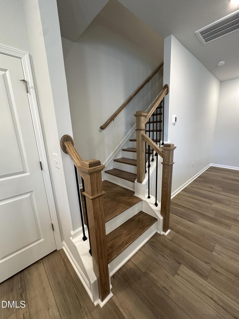 262 Ravenscraig Park Place - Photo 7