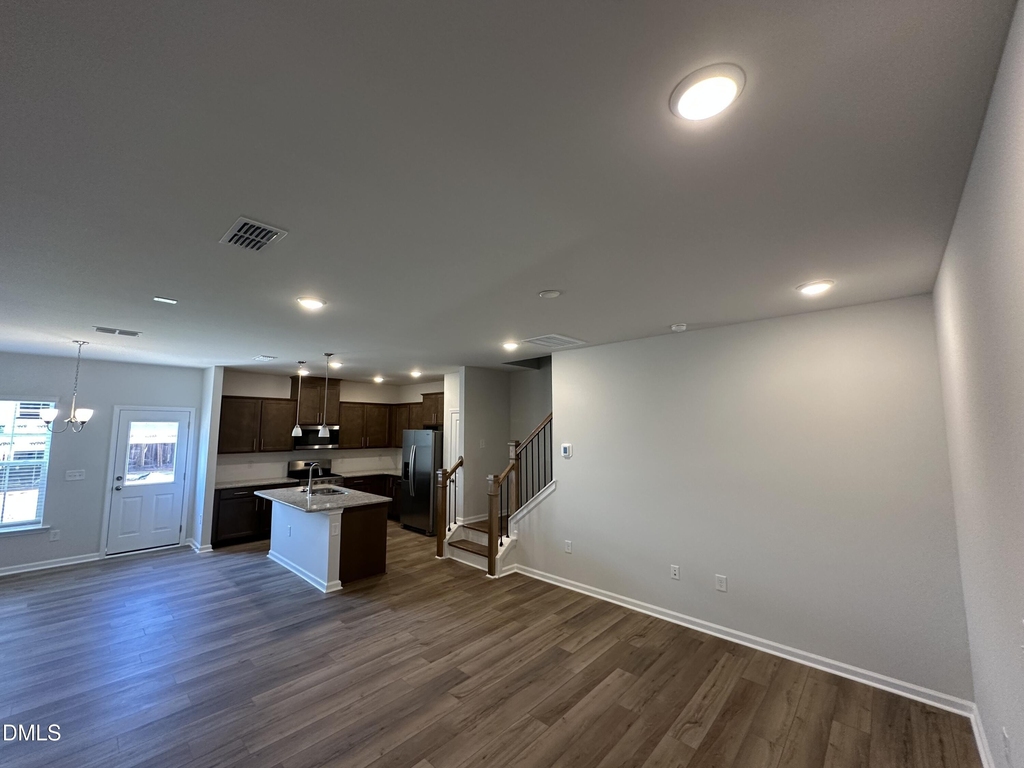 262 Ravenscraig Park Place - Photo 4