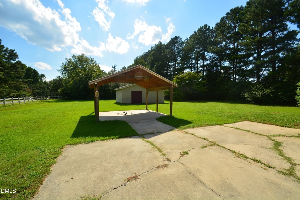 1352 Little Devine Road - Photo 12