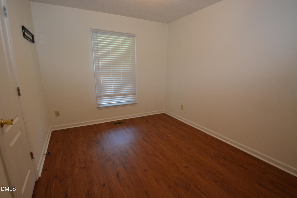 1352 Little Devine Road - Photo 5