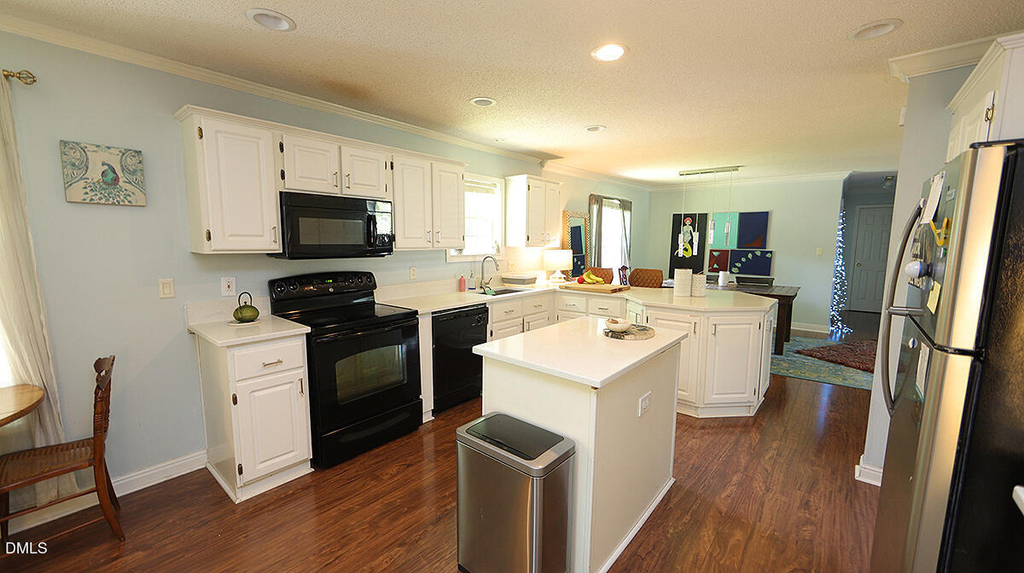 1610 Marly Drive - Photo 5