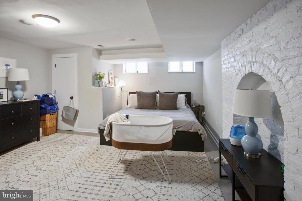 261 Robert Street - Photo 17