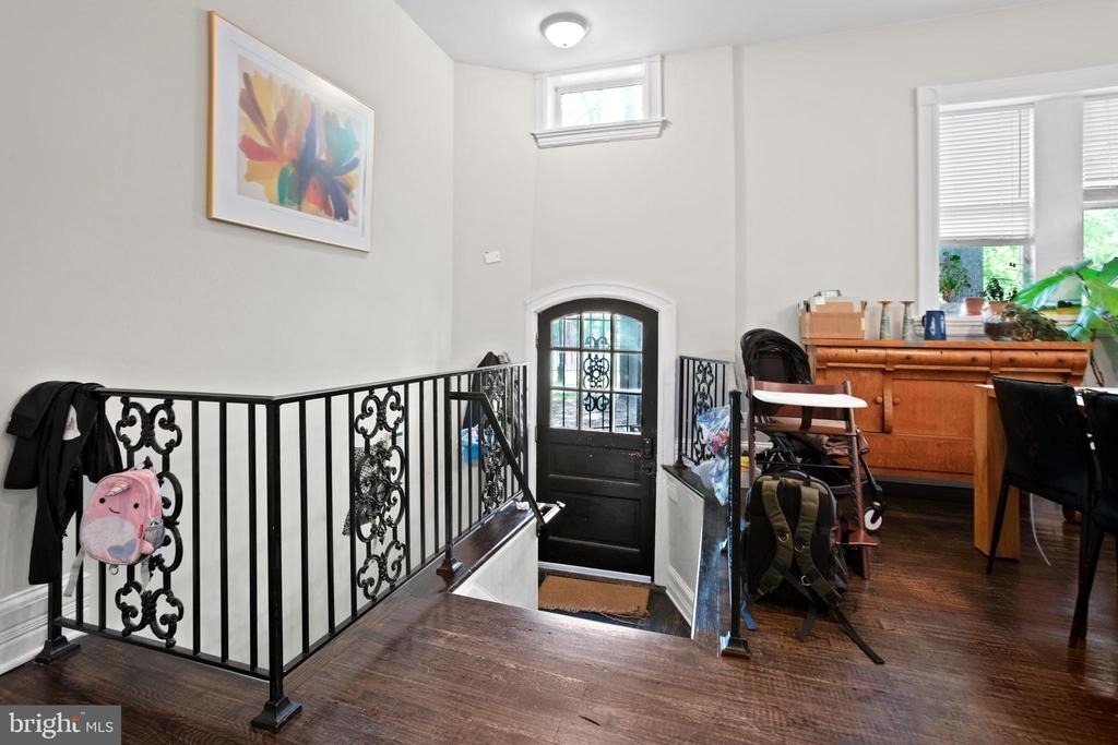 261 Robert Street - Photo 10