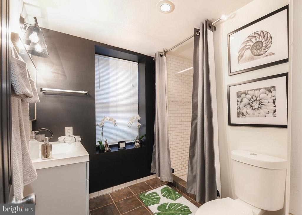 728 Reservior Street - Photo 18
