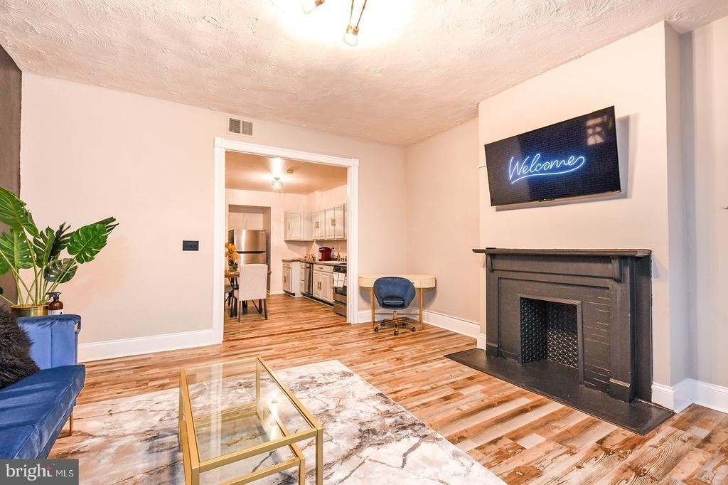 728 Reservior Street - Photo 4