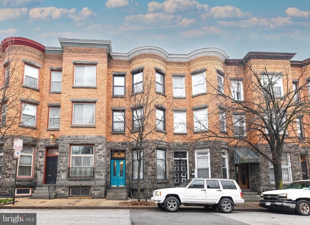 728 Reservior Street - Photo 20