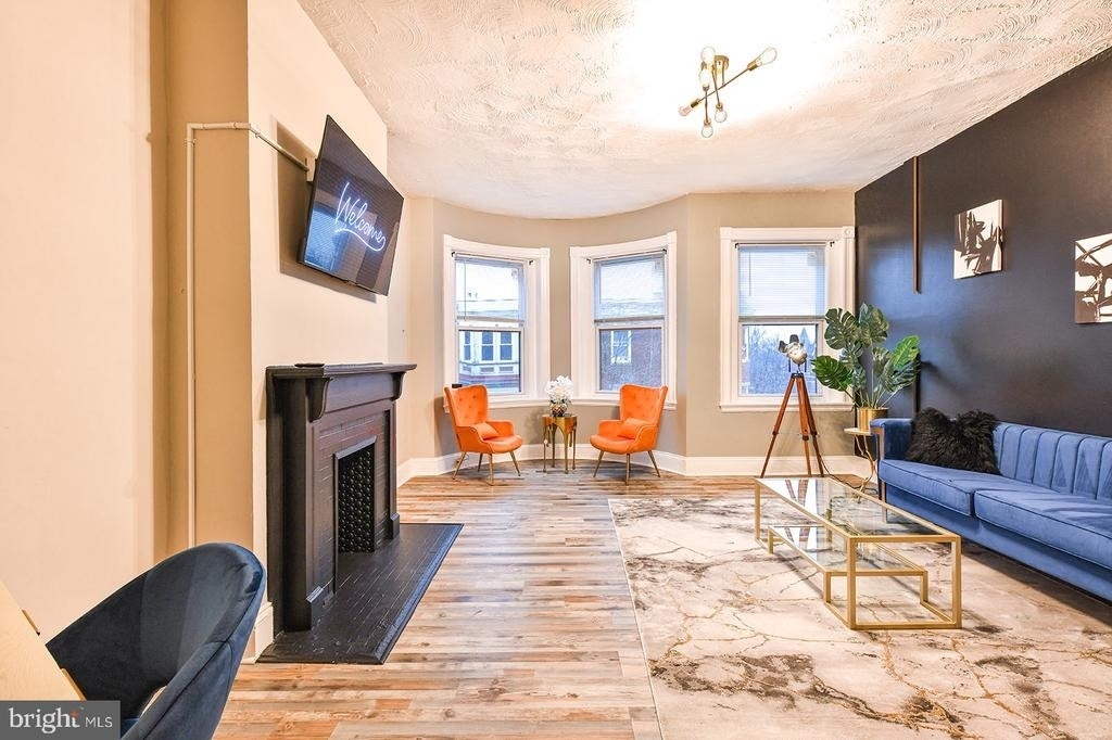 728 Reservior Street - Photo 0