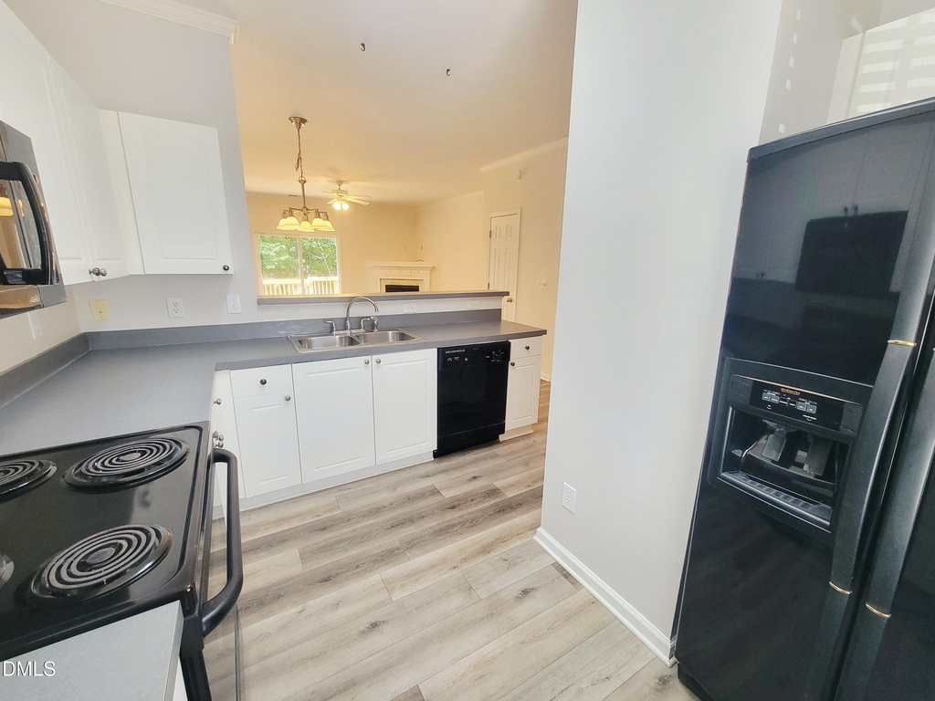 2405 Bay Harbor Drive - Photo 6