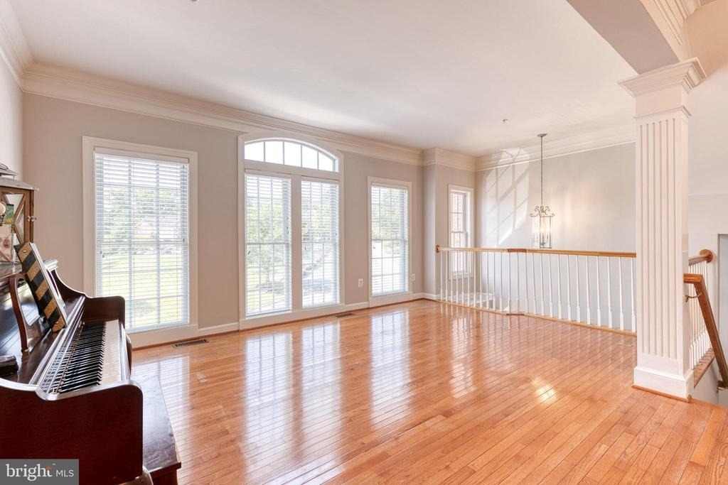 1564 Penzance Way - Photo 1