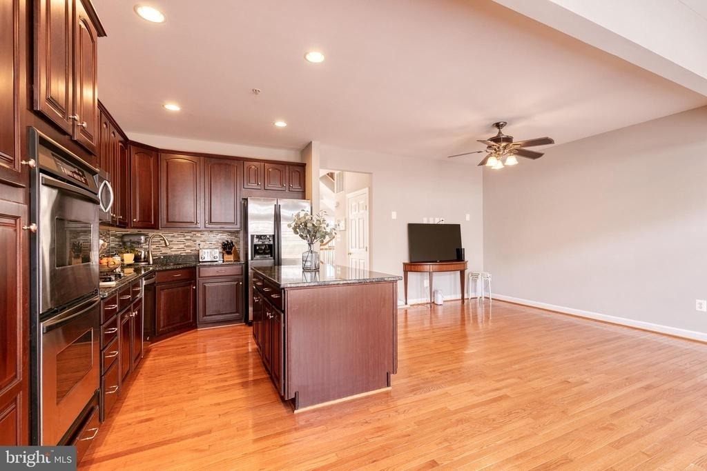 1564 Penzance Way - Photo 15