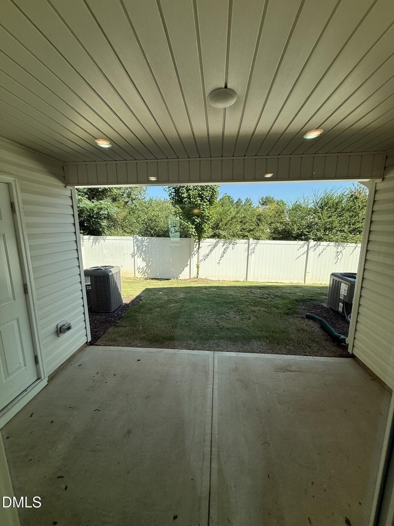 1006 Peony Lane - Photo 14