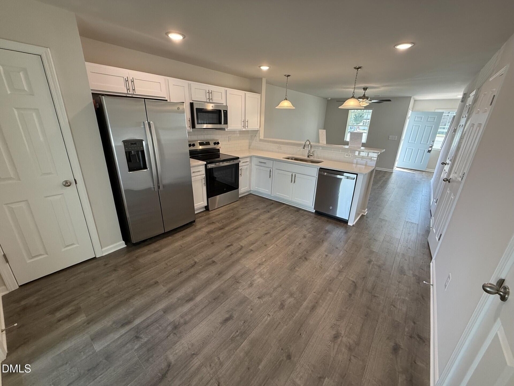 1006 Peony Lane - Photo 2