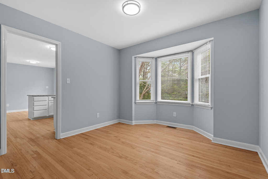 302 Rushingwater Drive - Photo 2