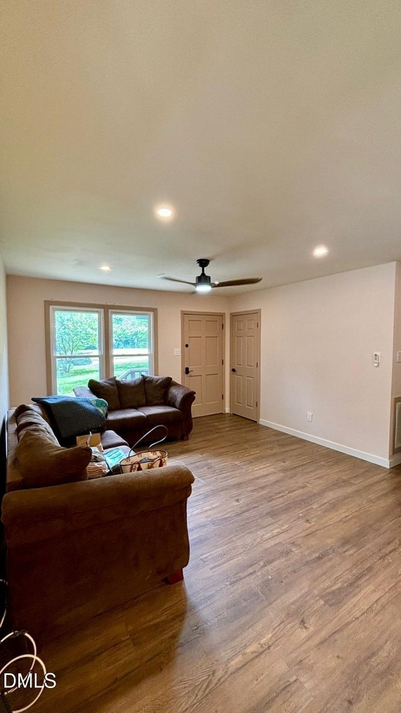 1113 Suffolk Boulevard - Photo 2