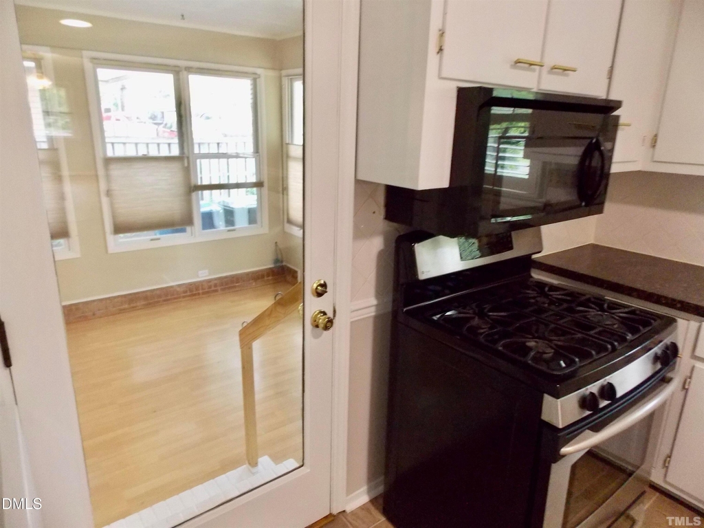 714 Carter Avenue - Photo 10
