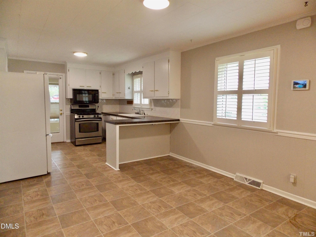 714 Carter Avenue - Photo 6