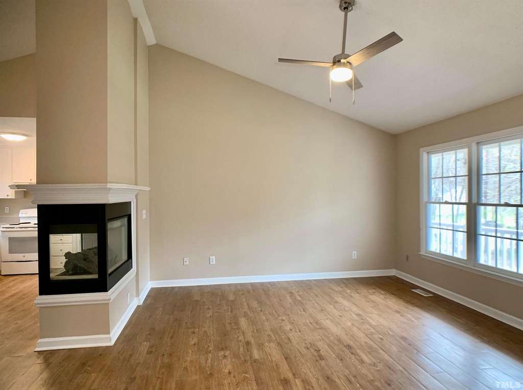 516 Contessa Court - Photo 2